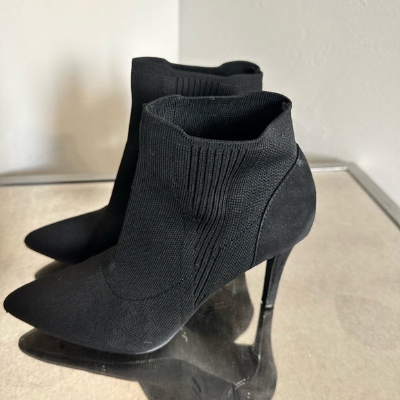 MIA booties - Picture 4 of 5